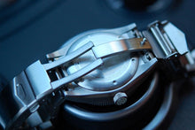 Load image into Gallery viewer, Signum Cuda Titanium GMT - 2025 Full Lume Collection
