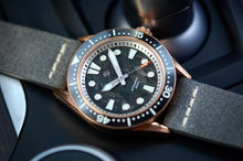 Load image into Gallery viewer, Signum Cero Bronze Forged Carbon dial infused with Lume
